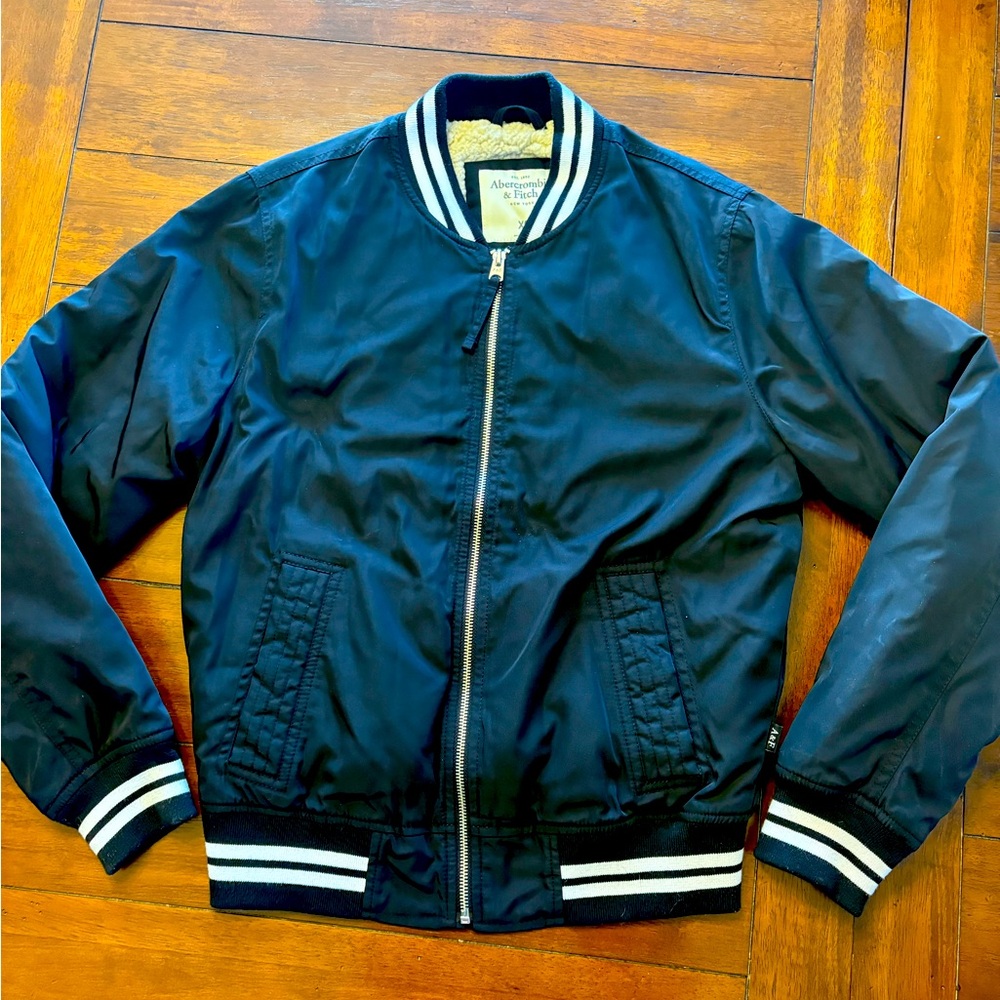 Abercrombie & Fitch Men’s/teen boy Navy Bomber Jacket size XS